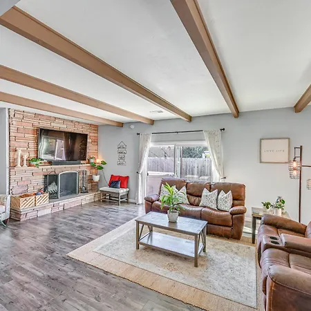 Walkable Chula Vista Home With Covered Patio